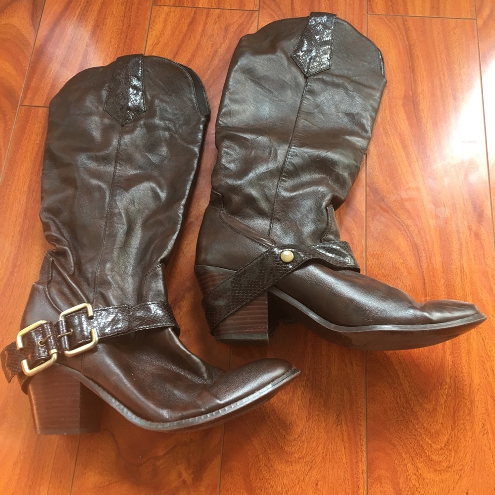 Fancy cowboy boot